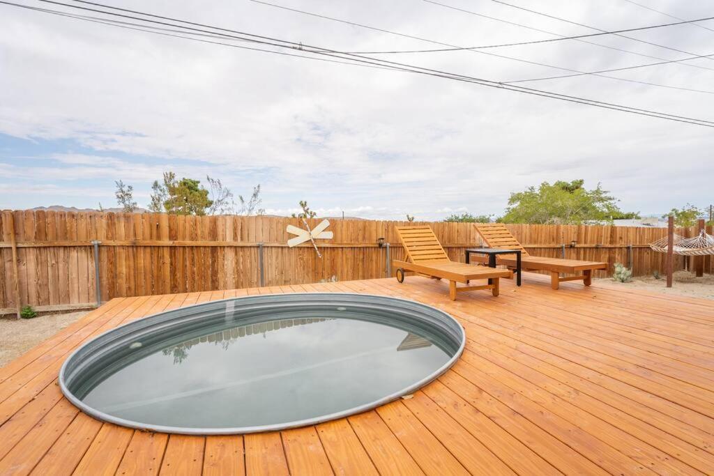 Palm Vista Retreat *Hot Tub/Cowboy Pool/Hammocks* Villa Joshua Tree Buitenkant foto