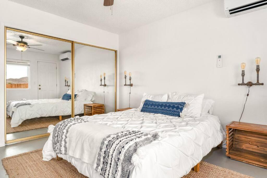 Palm Vista Retreat *Hot Tub/Cowboy Pool/Hammocks* Villa Joshua Tree Buitenkant foto