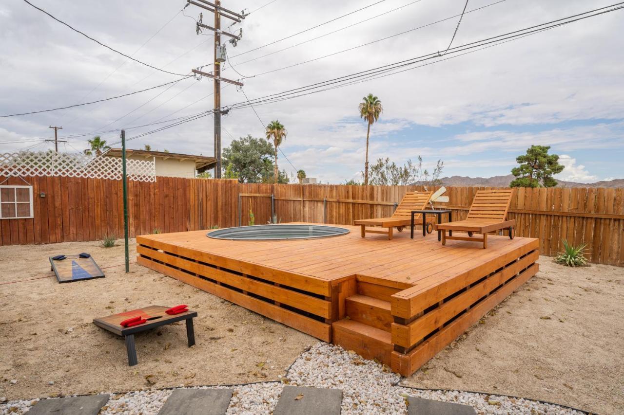 Palm Vista Retreat *Hot Tub/Cowboy Pool/Hammocks* Villa Joshua Tree Buitenkant foto